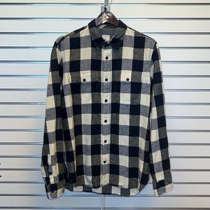 Gap button down 55% Linen 45% Cotton